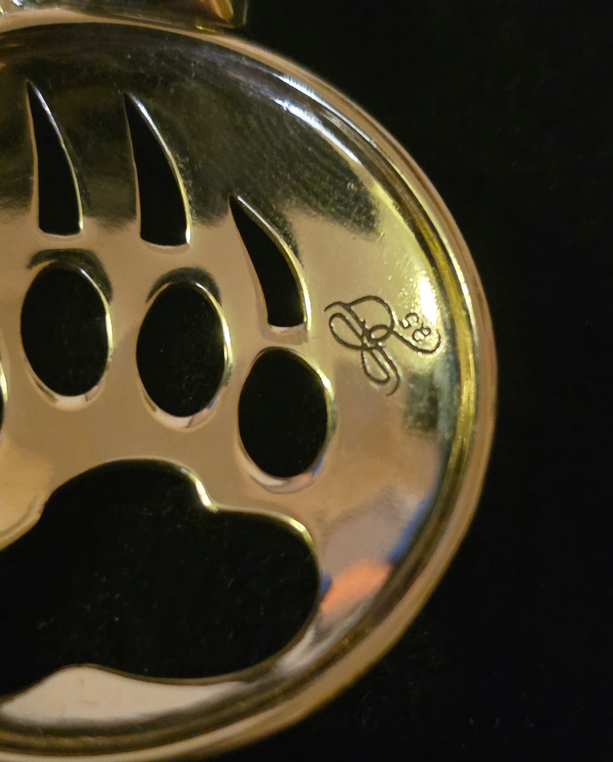 Wolf Spirit Path – Inlay Pendant